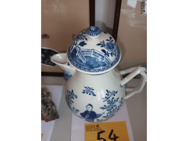 Lot 54 - antieke chinese theekan - afbeelding 1 van  6