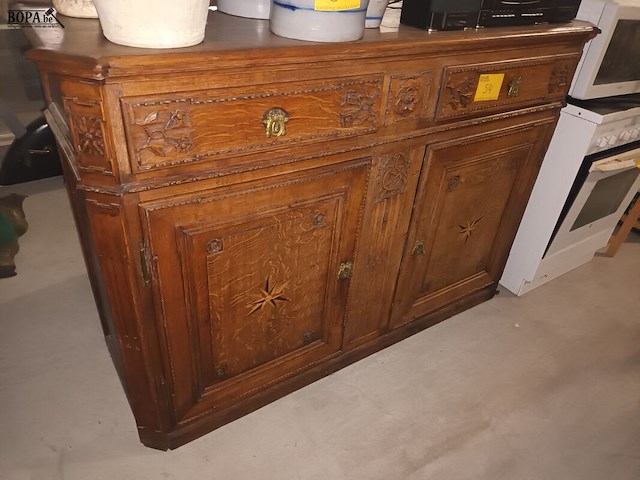 Lot 54 - antieke houten kast - afbeelding 1 van  4