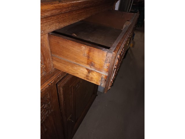 Lot 54 - antieke houten kast - afbeelding 3 van  4