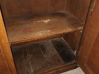 Lot 54 - antieke houten kast - afbeelding 4 van  4