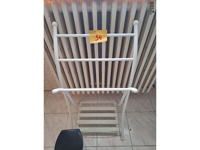 Lot 54 - badkamergerei. inhoud badkamer - afbeelding 2 van  8