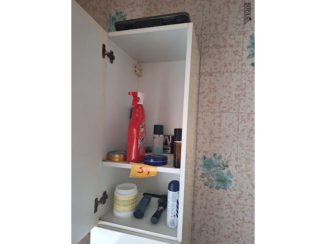 Lot 54 - badkamergerei. inhoud badkamer - afbeelding 4 van  8