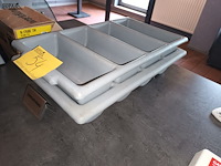 Lot 54 - bestekbakken en gereserveerd bordjes - afbeelding 2 van  3