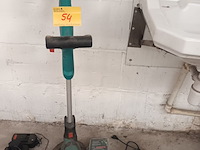 Lot 54 - bosch accu grastrimmer - afbeelding 1 van  6