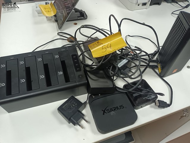 Lot 54 - computer accessoires. 5 stuks - afbeelding 1 van  7