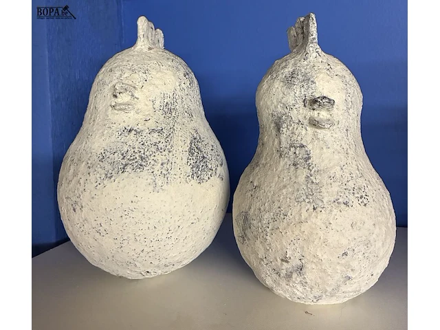 Lot 54 - decoratieve beeldjes - 2 stuks - afbeelding 2 van  2