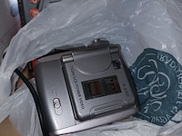 Lot 54 - digitale camera’s en statief. 4 stuks - afbeelding 6 van  7