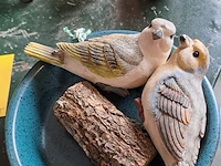 Lot 54 - gietijzeren vogelhuisje met 7 vogeltjes - afbeelding 3 van  4