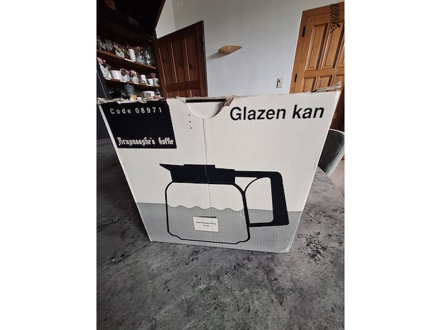 Lot 54 - glazen koffiekan. 2 stuks - afbeelding 2 van  2