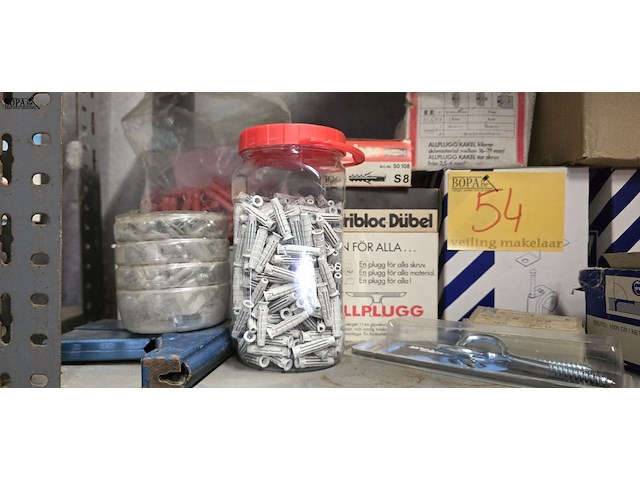 Lot 54 - lot diverse pluggen en bevestigingen - afbeelding 2 van  4