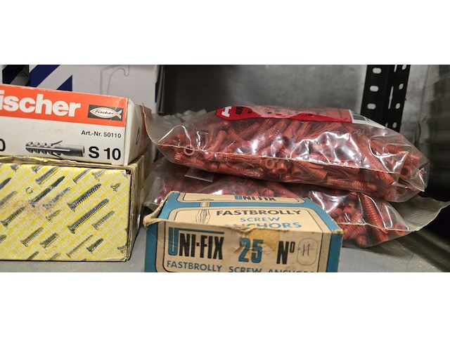 Lot 54 - lot diverse pluggen en bevestigingen - afbeelding 4 van  4