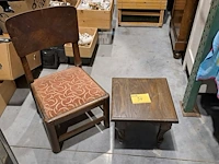 Lot 54 - lot mini tafel en stoeltje