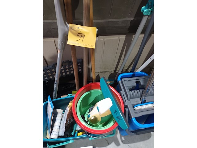 Lot 54 - lot poetsmateriaal - afbeelding 6 van  6