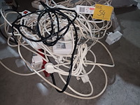 Lot 54 - lot verlengkabels en verdeelstekkers - afbeelding 3 van  3