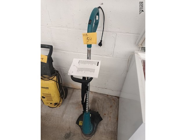 Lot 54 - makita kantenmaaier - afbeelding 1 van  4