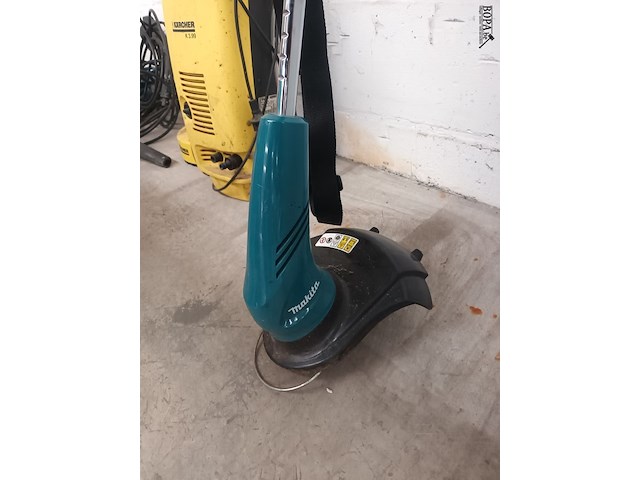 Lot 54 - makita kantenmaaier - afbeelding 4 van  4