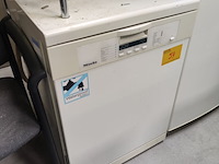Lot 54 - miele vaatwasmachine - afbeelding 1 van  4