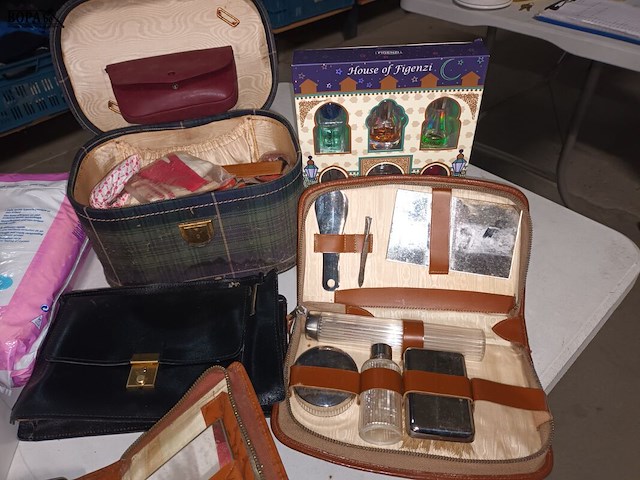 Lot 54 - persoonlijke verzorging - afbeelding 2 van  8