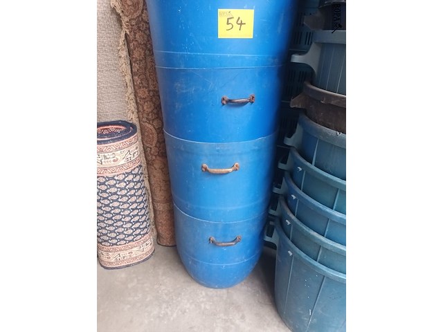 Lot 54 - plastieken kuipen. 18 stuks - afbeelding 5 van  5
