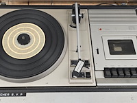 Lot 54 - platenspeler philips met cassette speler en radio - afbeelding 2 van  3