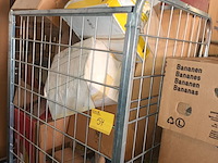 Lot 54 - rolcontainer met schuurbanden - afbeelding 1 van  2