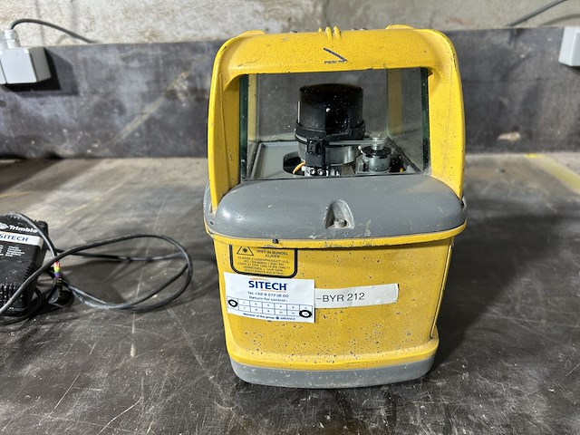 Lot 54 - spectra precision laser gl720 - afbeelding 2 van  6