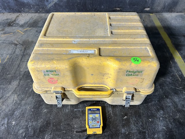 Lot 54 - spectra precision laser gl720 - afbeelding 5 van  6