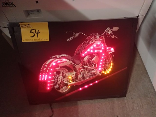 Lot 54 - verlichte wandkader motor - afbeelding 3 van  3