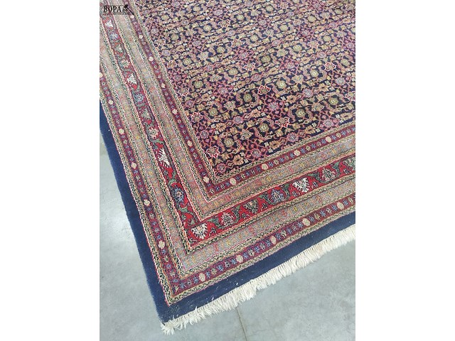 Lot 54 - vloertapijt - afbeelding 2 van  3