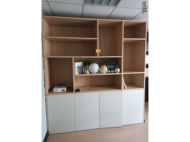 Lot 54 - wandkast - afbeelding 1 van  3