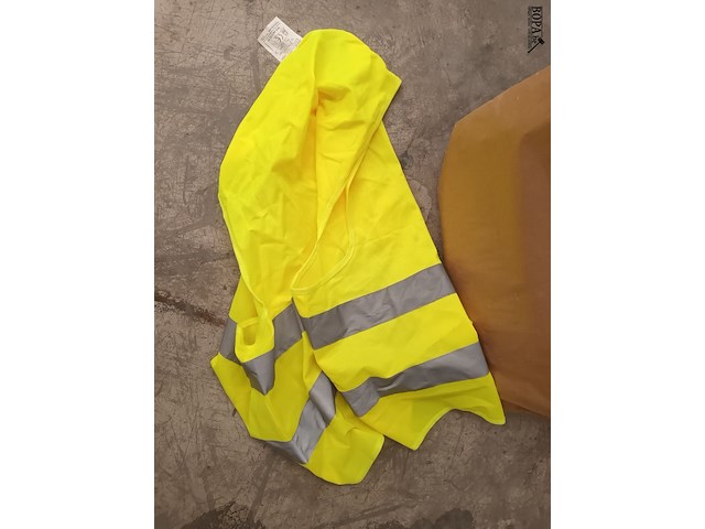 Lot 54 - zetelhoezen en fluojas - afbeelding 2 van  5