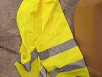 Lot 54 - zetelhoezen en fluojas - afbeelding 2 van  5