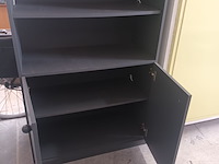 Lot 54 - zwarte boekenkast - afbeelding 3 van  3