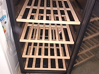 Lot 543 - wijnfrigo la sommelière - afbeelding 3 van  4