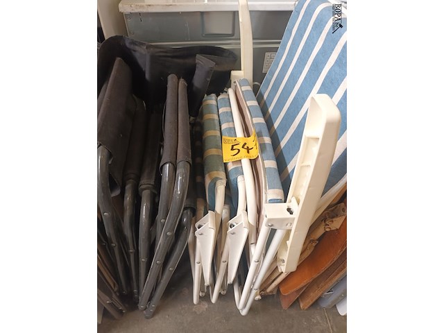 Lot 547 - kampeertafels en plooistoelen. 11 stuks - afbeelding 4 van  6