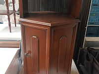 Lot 548 - zeshoekig kastje - afbeelding 2 van  4