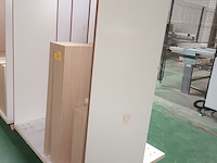 Lot 549 - transportkar met inhoud - afbeelding 2 van  3