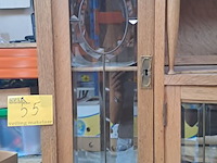Lot 55 - antieken buffetkast mechelse stijl met facetgeslepen glas - - afbeelding 2 van  6