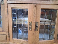 Lot 55 - antieken buffetkast mechelse stijl met facetgeslepen glas - - afbeelding 3 van  6