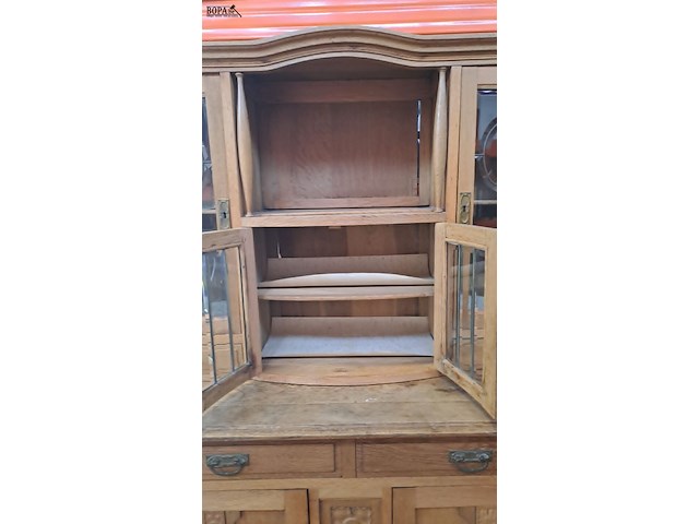 Lot 55 - antieken buffetkast mechelse stijl met facetgeslepen glas - - afbeelding 4 van  6