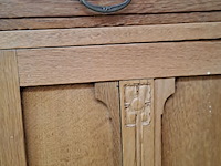 Lot 55 - antieken buffetkast mechelse stijl met facetgeslepen glas - - afbeelding 6 van  6