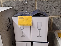 Lot 55 - cava glazen - afbeelding 1 van  1