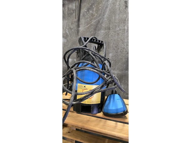 Lot 55 - dompelpomp ekko ipx8 - afbeelding 1 van  3