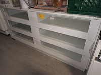 Lot 55 - dubbelzijdige ladekast - afbeelding 1 van  5