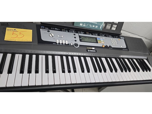 Lot 55 - keybord yamaha op staander - afbeelding 6 van  6