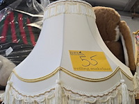 Lot 55 - lampekappen 2 stuks - afbeelding 2 van  3