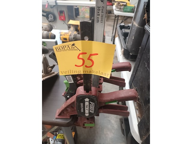 Lot 55 - lijmklem piher. 5 stuks - afbeelding 4 van  4