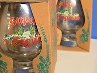 Lot 55 - lot bierglazen, kronen en speelkaarten - afbeelding 4 van  4