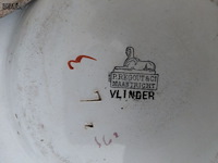 Lot 55 - lot porseleinen bordjes en objecten - afbeelding 7 van  11