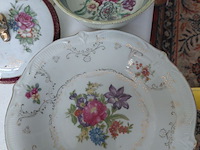 Lot 55 - lot porseleinen bordjes en objecten - afbeelding 9 van  11